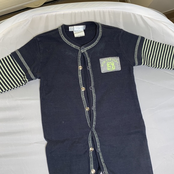 Little Mish Baby Onesie with striped arm sleeves and patch in the front - Picture 2 of 5
